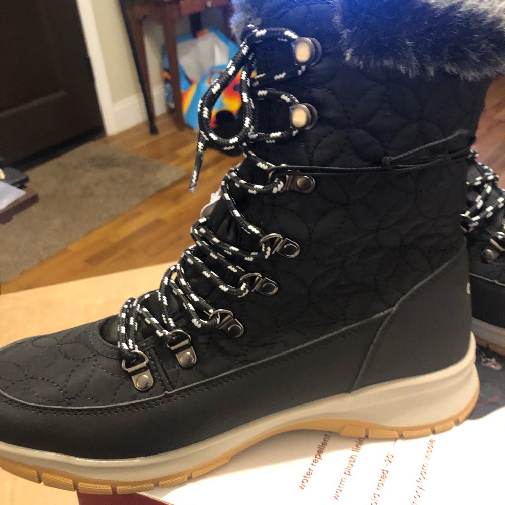 Chooka Black Quilted Boots with Faux Fur